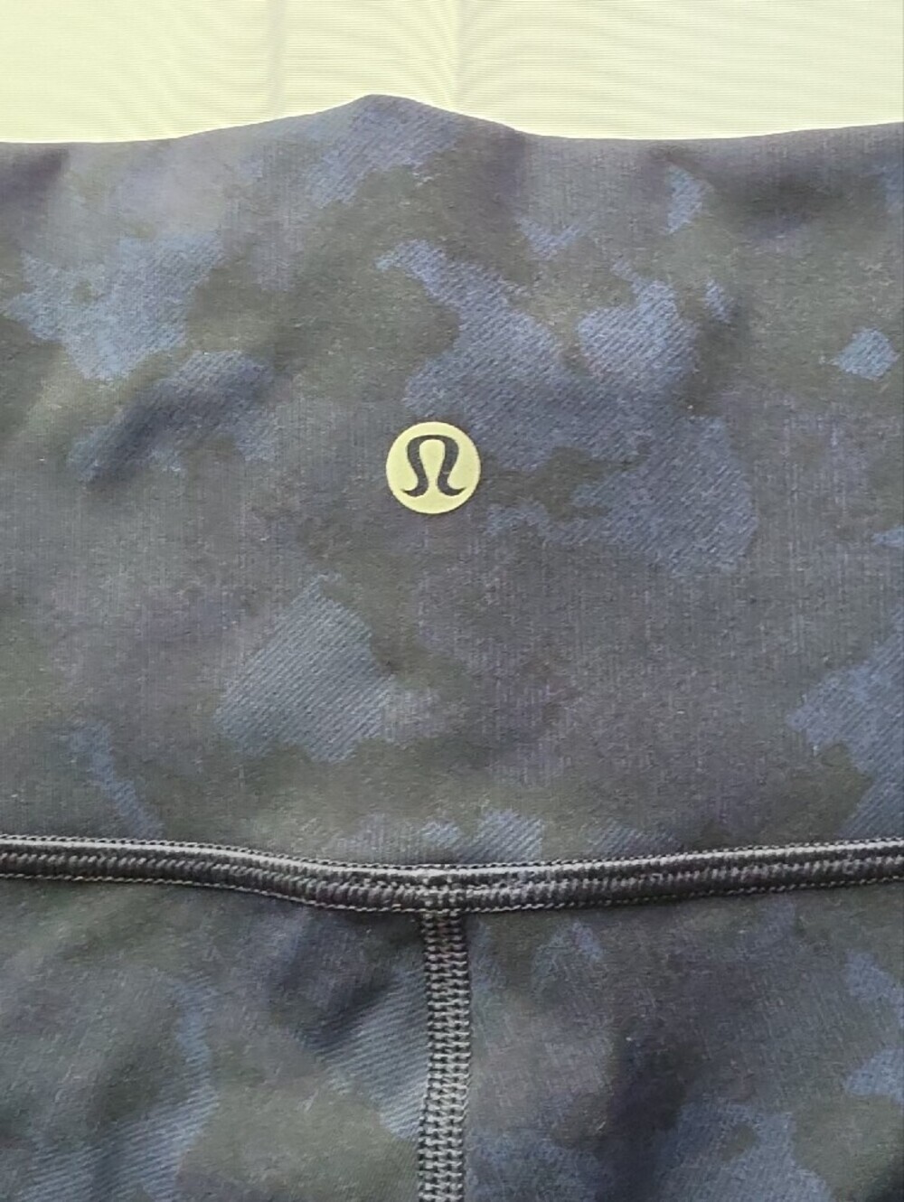 Lululemon Athletica High-Waist Black And Blue Camo Active Leggings - Picture 4 of 5